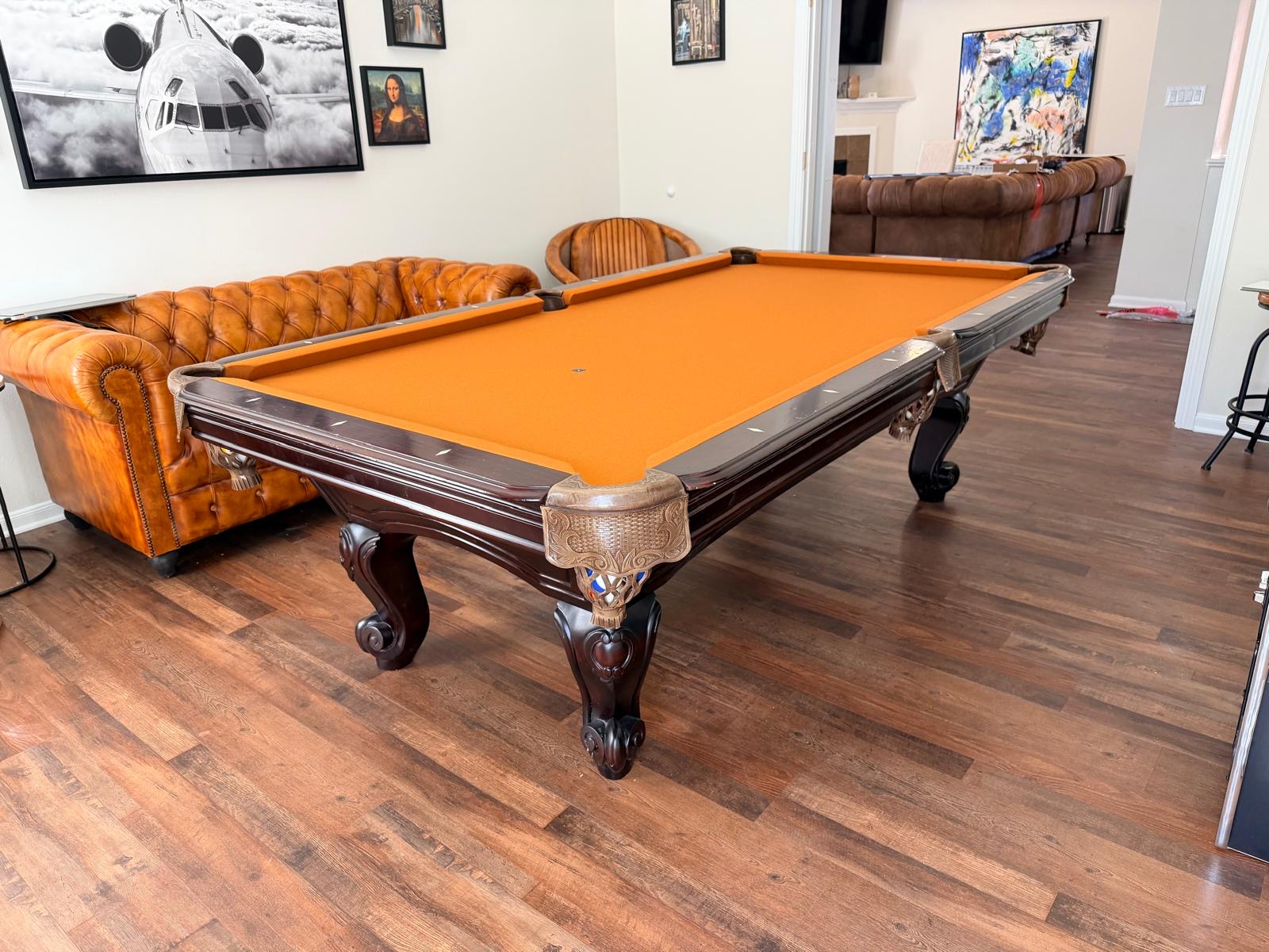 Living room pool table refelt